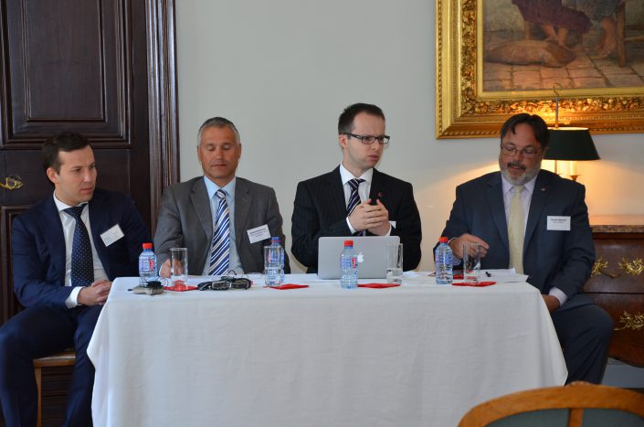gruppo-mosca-round-table